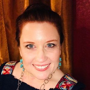 Meet your Posher, Cecelia